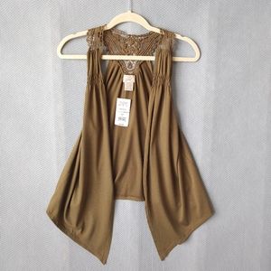 NWT Eyelash Couture Sleeveless Cardigan